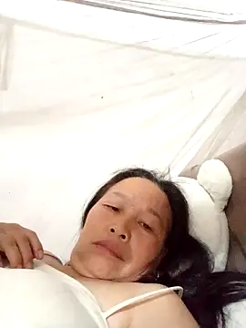 heesuu11 online show from March 30, 2026, 5:25 pm