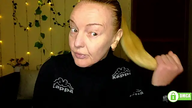 Snapshot of Bella_soulmate chatting on March 4, 2026, 12:22 pm Bella soulmate online show from March 4, 2026, 12:22 pm