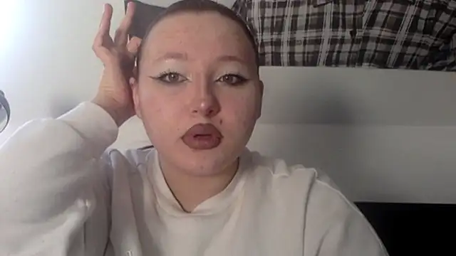 Snapshot of AriaWet chatting on March 13, 2026, 9:16 am AriaWet online show from March 13, 2026, 9:16 am