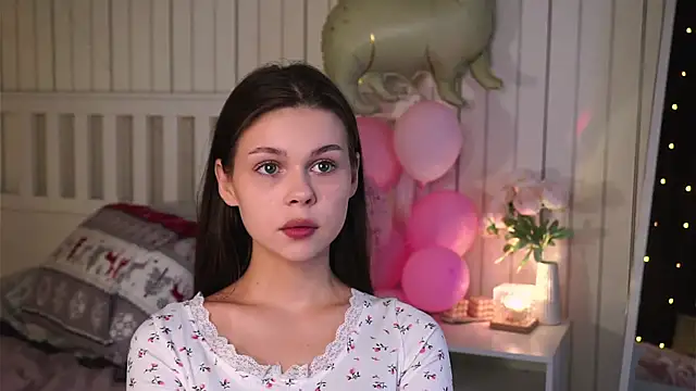 EarthaLevra online show from April 9, 2026, 6:35 pm