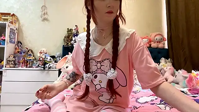 AlisaHoshiCos online show from April 17, 2026, 8:17 am