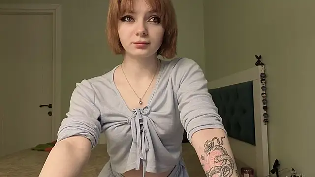 MeviCoral online show from April 15, 2026, 6:59 pm