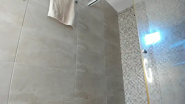 emily gaviria1 online show from April 15, 2026, 12:23 pm