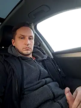 Snapshot of MariusStar89 chatting on March 4, 2026, 4:57 pm MariusStar89 online show from March 4, 2026, 4:57 pm