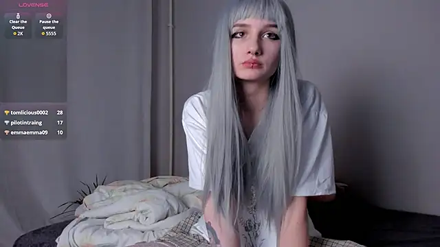 kira montelle online show from March 21, 2026, 2:27 am