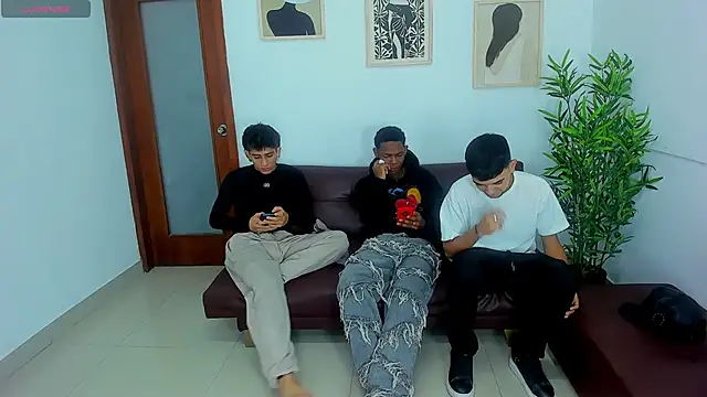 Snapshot of nobodyknows01 chatting on February 25, 2026, 12:37 pm nobodyknows01 online show from February 25, 2026, 12:37 pm