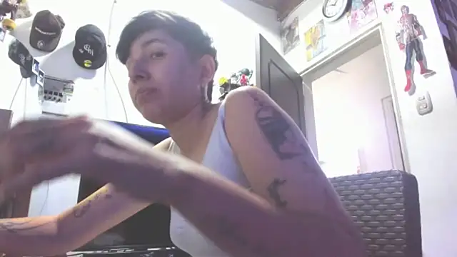 Snapshot of MIKEFONSE- chatting on March 5, 2026, 9:33 pm MIKEFONSE- online show from March 5, 2026, 9:33 pm