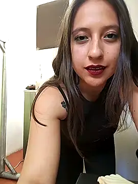 Snapshot of MaskedLatinaX chatting on May 9, 2026, 4:45 pm MaskedLatinaX online show from May 9, 2026, 4:45 pm
