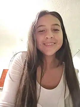 Snapshot of MaskedLatinaX chatting on June 3, 2026, 2:33 pm MaskedLatinaX online show from June 3, 2026, 2:33 pm
