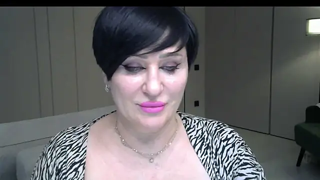 Snapshot of Kleotempt chatting on April 18, 2026, 7:07 pm Kleotempt online show from April 18, 2026, 7:07 pm