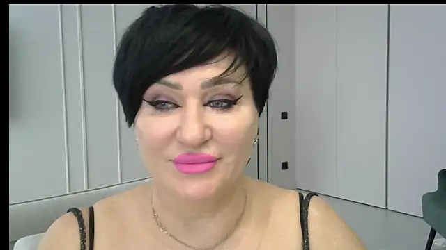 Snapshot of Kleotempt chatting on April 22, 2026, 11:34 am Kleotempt online show from April 22, 2026, 11:34 am