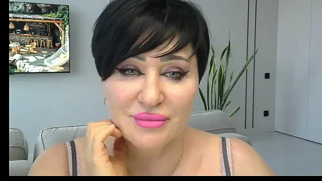 Snapshot of Kleotempt chatting on May 3, 2026, 3:18 pm Kleotempt online show from May 3, 2026, 3:18 pm