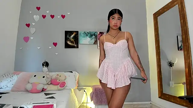 KimTaylorW online show from March 4, 2026, 7:53 pm