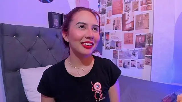 violeta blaze1 online show from June 12, 2026, 10:03 am