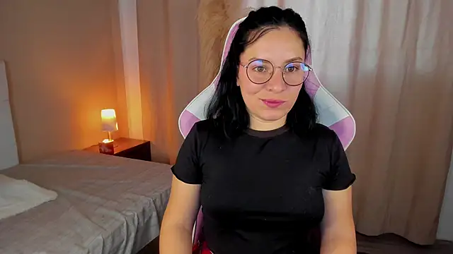 Dollhell online show from March 5, 2026, 11:06 am