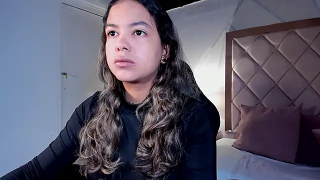 dulce lyraa1 online show from April 7, 2026, 4:24 am