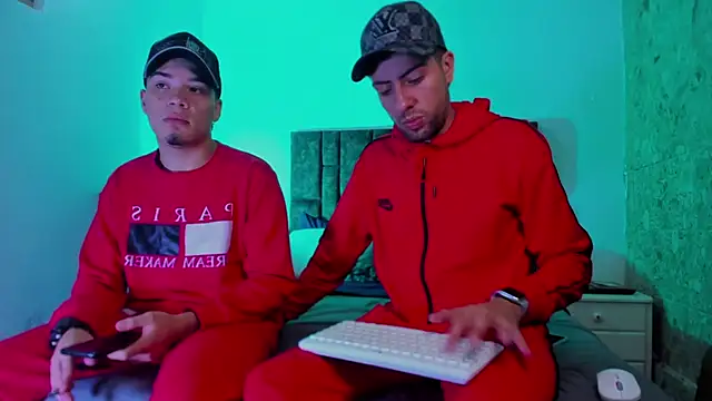 alex and christhoper online show from April 15, 2026, 2:07 am