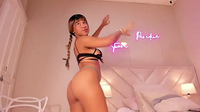 sheila x online show from April 15, 2026, 3:52 pm