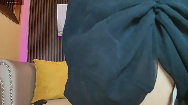 Elisasue online show from July 11, 2026, 3:09 am