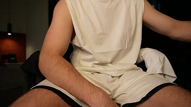 chantatummm online show from July 18, 2026, 11:14 am