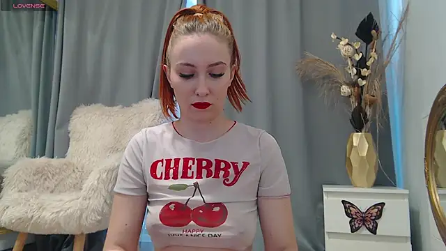 EmberLuna  online show from March 2, 2026, 6:58 am