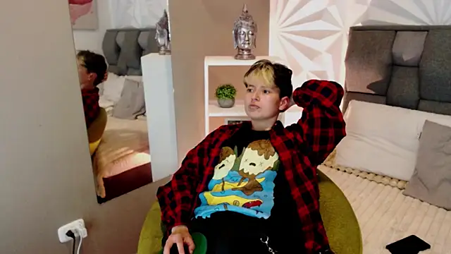 RedHood 1 online show from April 2, 2026, 4:21 am