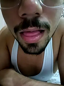 Snapshot of big_indiancock chatting on May 9, 2026, 6:24 pm big indiancock online show from May 9, 2026, 6:24 pm