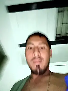 Santiag0122  online show from May 12, 2026, 1:03 am