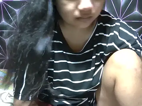 Flowerbebe online show from March 22, 2026, 10:07 am