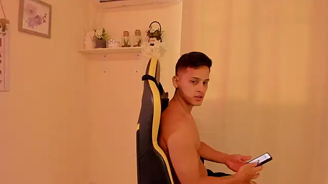 Snapshot of sexy_andres01 chatting on March 9, 2026, 3:27 pm sexy andres01 online show from March 9, 2026, 3:27 pm