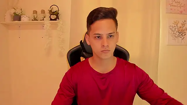 Snapshot of sexy_andres01 chatting on April 10, 2026, 2:55 pm sexy andres01 online show from April 10, 2026, 2:55 pm