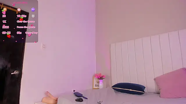 Snapshot of sophia_walkett_ chatting on June 10, 2026, 2:38 pm sophia walkett online show from June 10, 2026, 2:38 pm