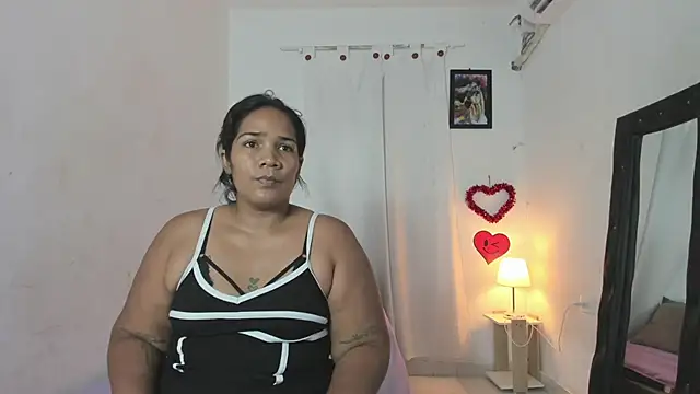 Snapshot of mariana_villa72 chatting on June 27, 2026, 4:45 pm mariana villa72 online show from June 27, 2026, 4:45 pm