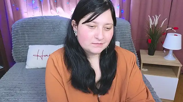 Snapshot of AngelNoir_ chatting on March 1, 2026, 9:06 pm AngelNoir online show from March 1, 2026, 9:06 pm