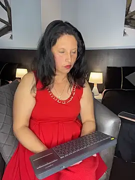 Snapshot of _MissJames__ chatting on February 25, 2026, 1:54 pm MissJames online show from February 25, 2026, 1:54 pm