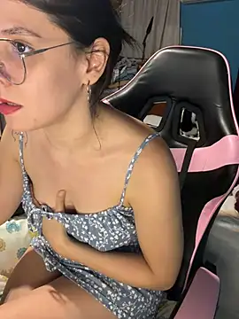 MysticKitty7 online show from April 4, 2026, 2:10 am