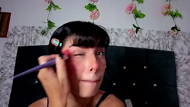 cutninasky online show from March 15, 2026, 4:40 am