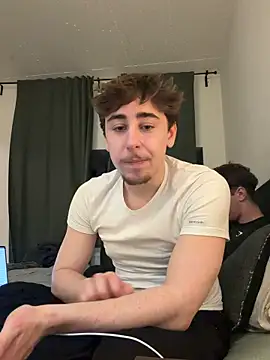 Snapshot of enzo_savagee chatting on February 24, 2026, 7:12 pm enzo savagee online show from February 24, 2026, 7:12 pm