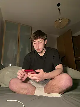 Snapshot of enzo_savagee chatting on March 3, 2026, 9:10 pm enzo savagee online show from March 3, 2026, 9:10 pm