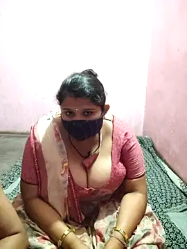 gujjuhotcouple online show from March 11, 2026, 5:52 pm