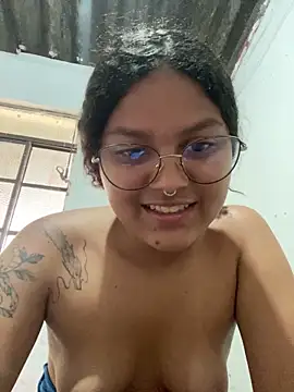 Snapshot of prettydall chatting on March 1, 2026, 4:42 pm prettydall online show from March 1, 2026, 4:42 pm