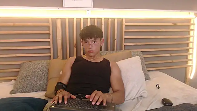 clark ken01 online show from March 3, 2026, 8:37 pm