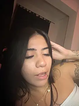 lopezbel24 online show from February 25, 2026, 5:06 am