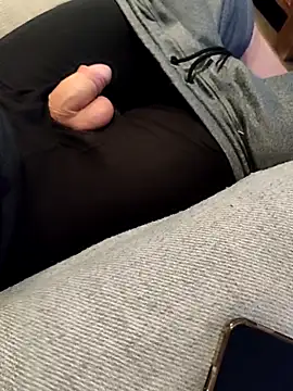 Melbourneguy101 online show from February 27, 2026, 12:10 am