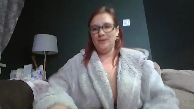 Curvy Clare online show from April 4, 2026, 6:16 pm