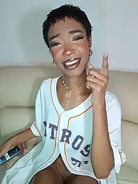 Snapshot of TinnaPeyton chatting on June 7, 2026, 3:27 pm TinnaPeyton online show from June 7, 2026, 3:27 pm