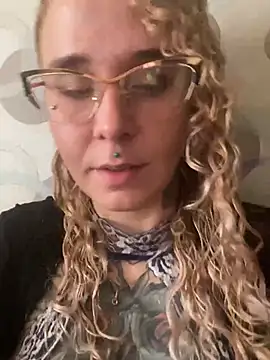 curly mis online show from February 25, 2026, 10:03 am