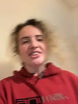 curlyirishgirl online show from March 5, 2026, 4:47 pm