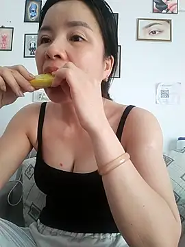 Ivy Trix2 online show from March 2, 2026, 8:32 am