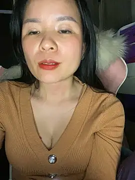 Ivy Trix2 online show from March 11, 2026, 6:47 pm